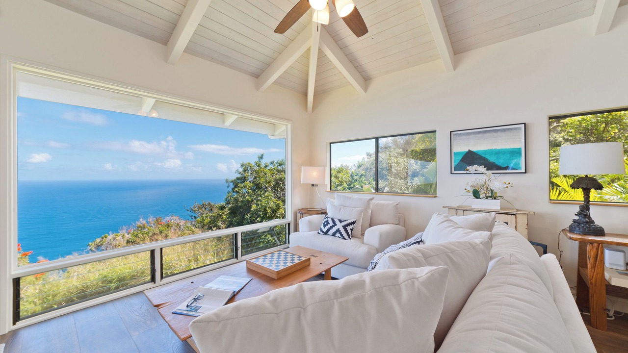 Photo of Livingroom in Waipio