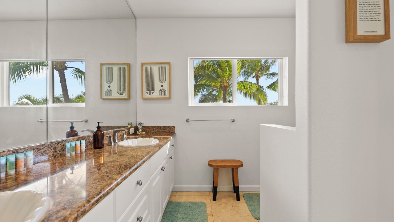 Photo of Bathroom in Makaha