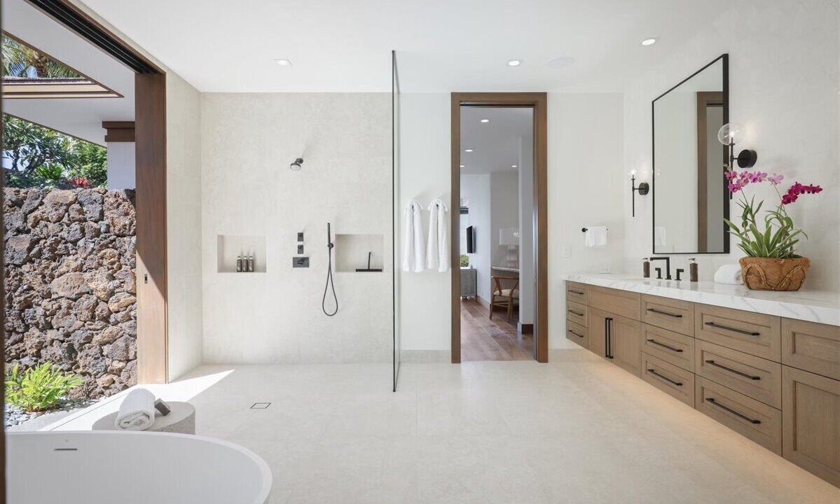 Photo of Bathroom in Kaupulehu