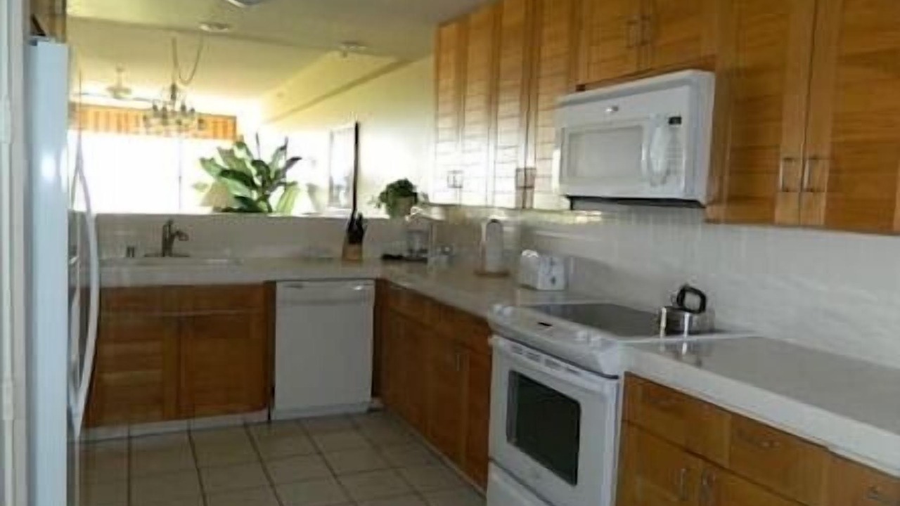 Photo of Kitchen in Kahana