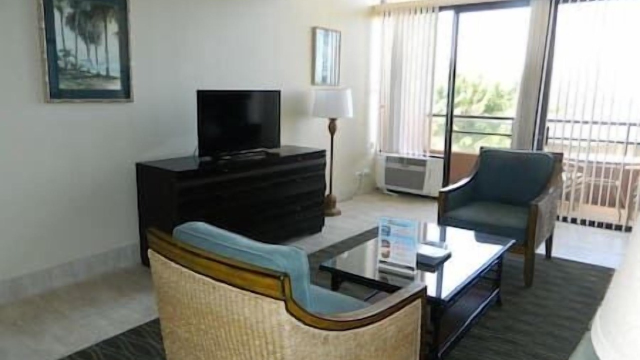 Photo of Livingroom in Kahana
