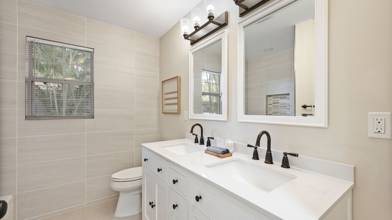 Photo of Bathroom in Arlington Park