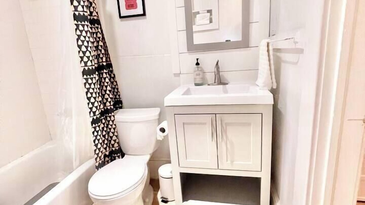 Photo of Bathroom in Midtown