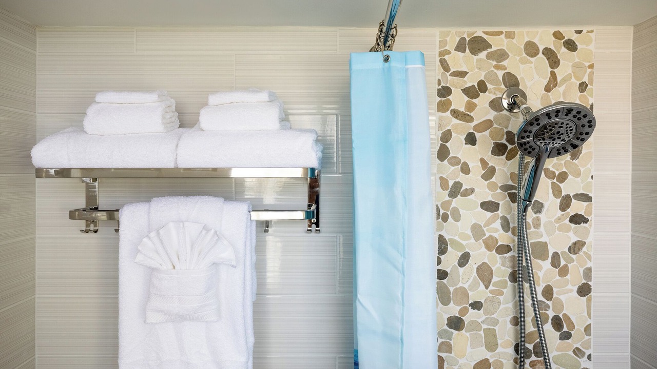 Photo of Bathroom in McCully - Moiliili