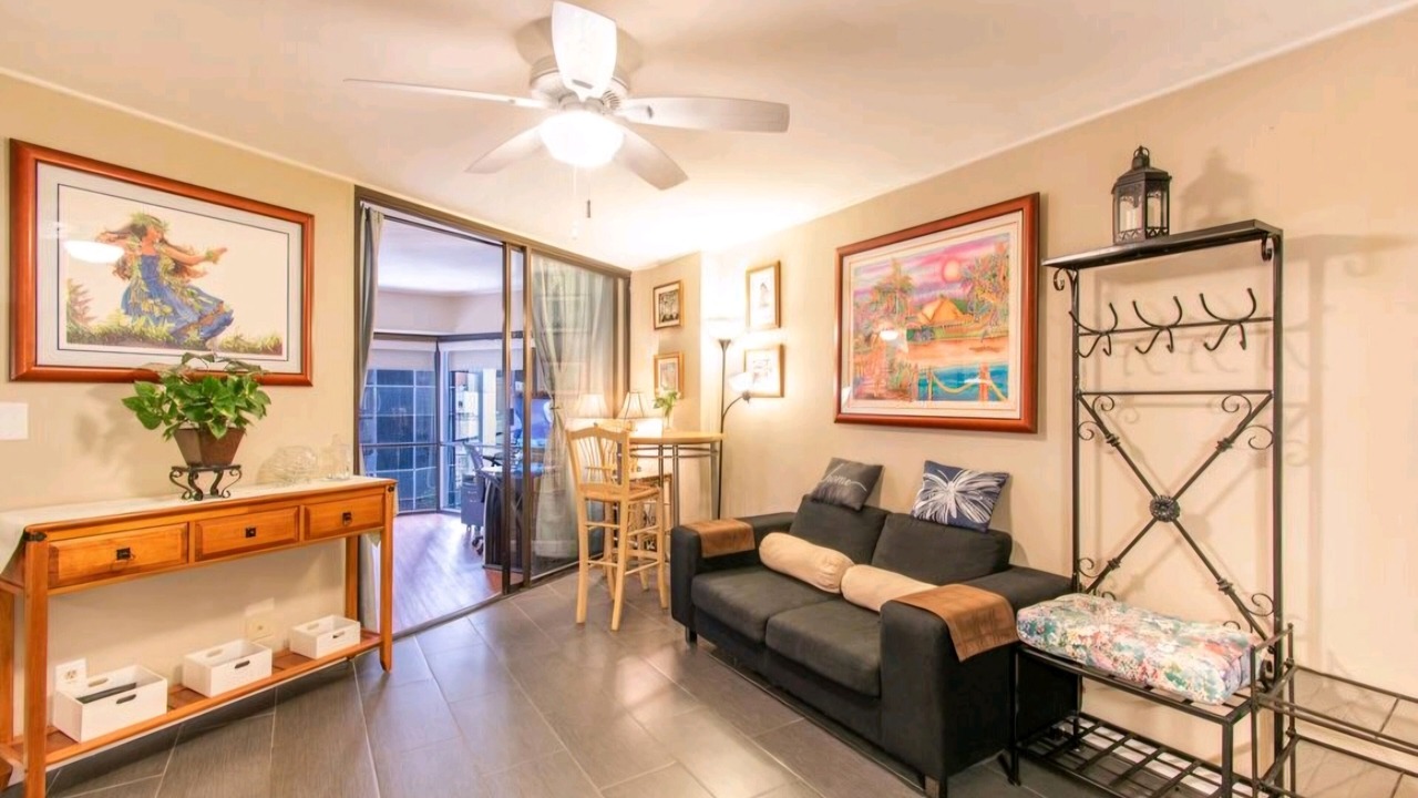 Photo of Livingroom in Downtown Honolulu