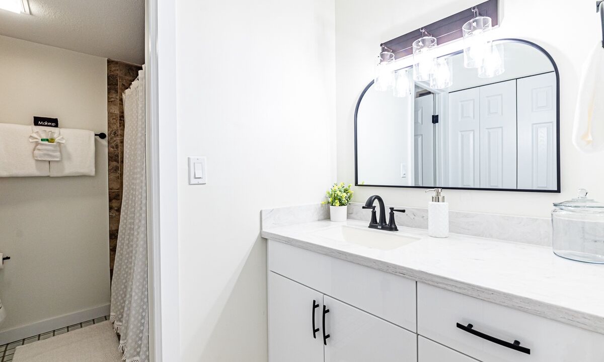 Photo of Bathroom in Hilo