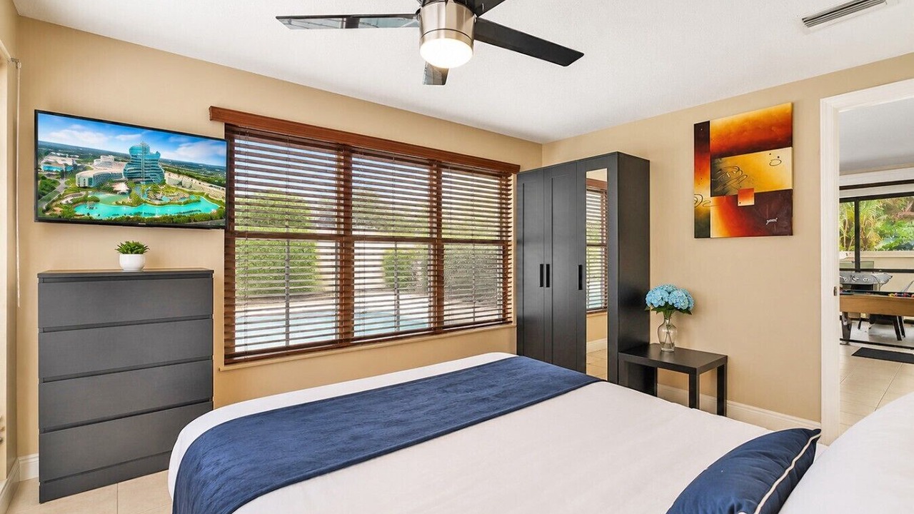 Photo of Bedroom in South Lake