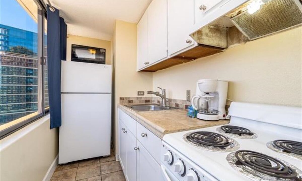 Photo of Kitchen in McCully - Moiliili