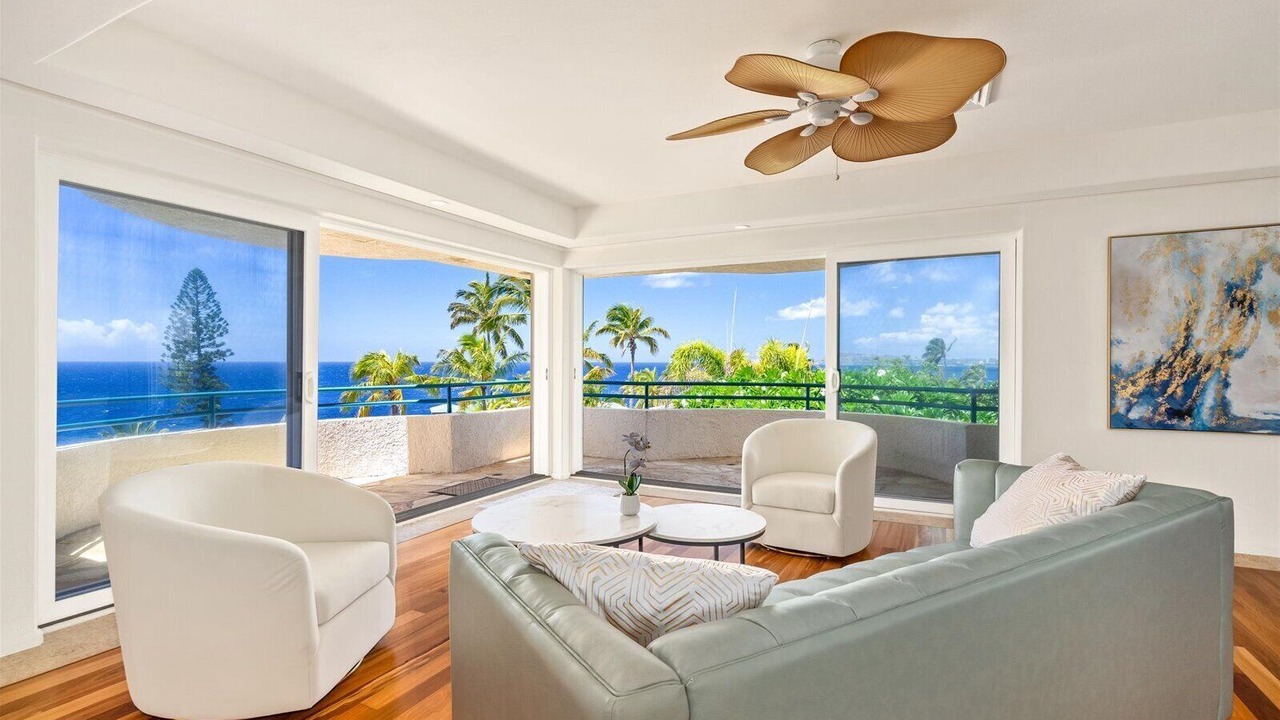 Photo of Livingroom in Honolulu