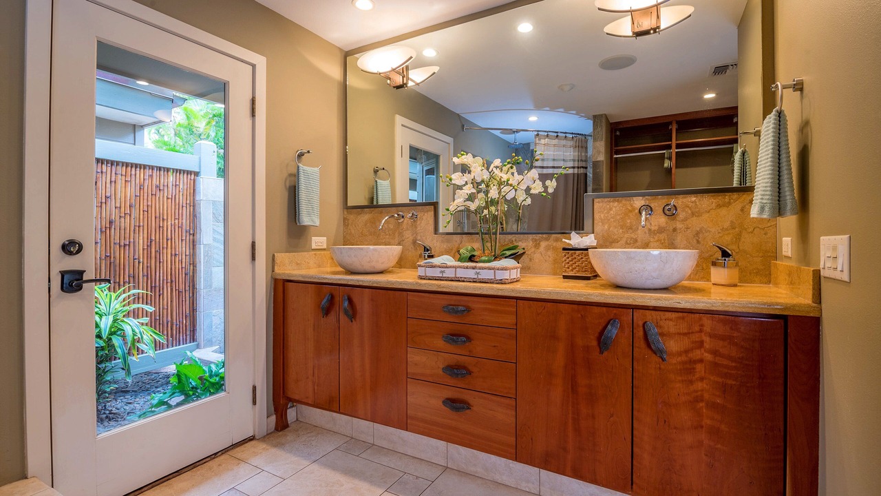 Photo of Bathroom in Kaanapali
