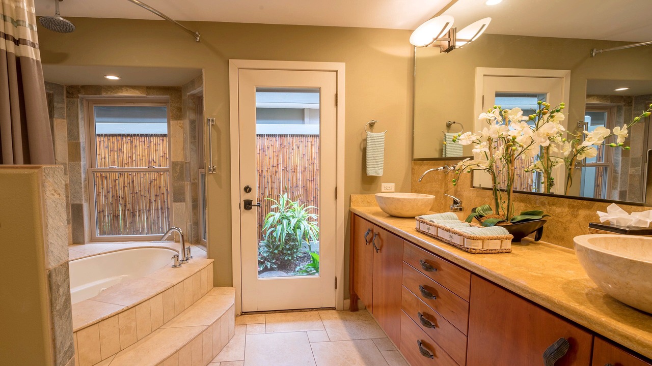 Photo of Bathroom in Kaanapali