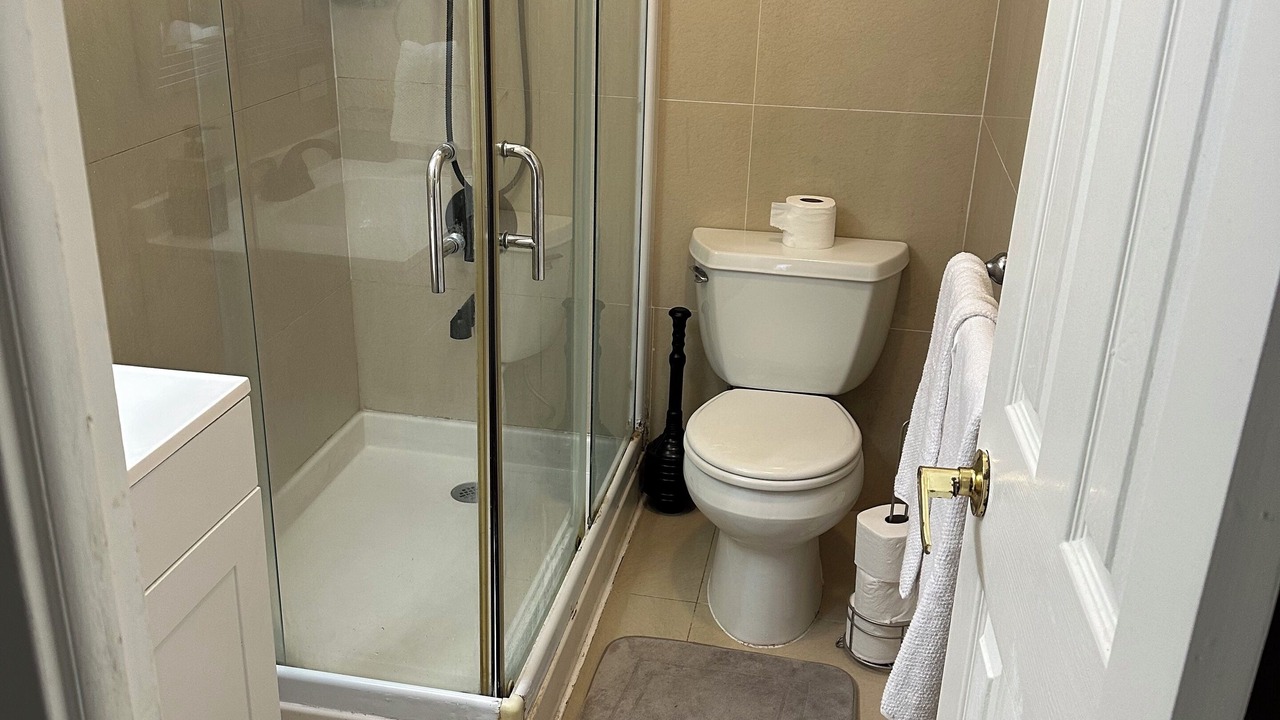 Photo of Bathroom in Western Honolulu