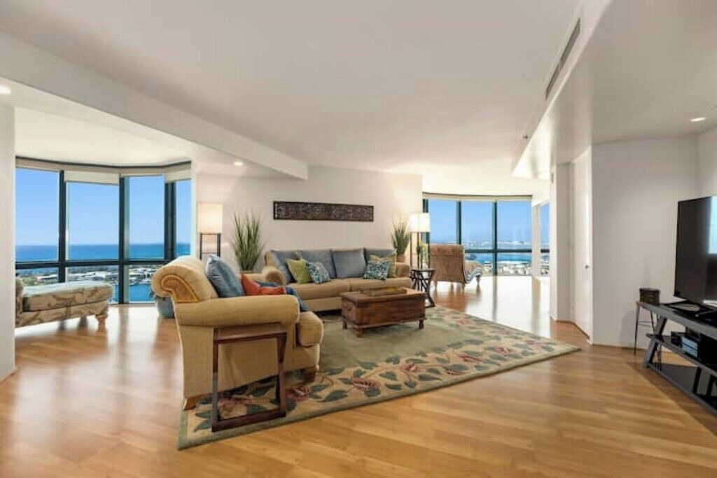 Photo of Livingroom in Downtown Honolulu