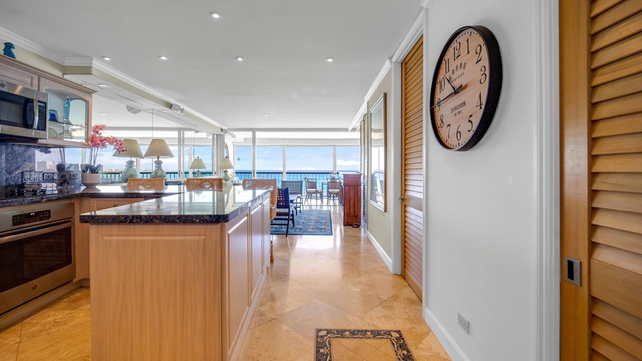 Photo of Kitchen in Diamond Head - Kapahulu - St. Louis