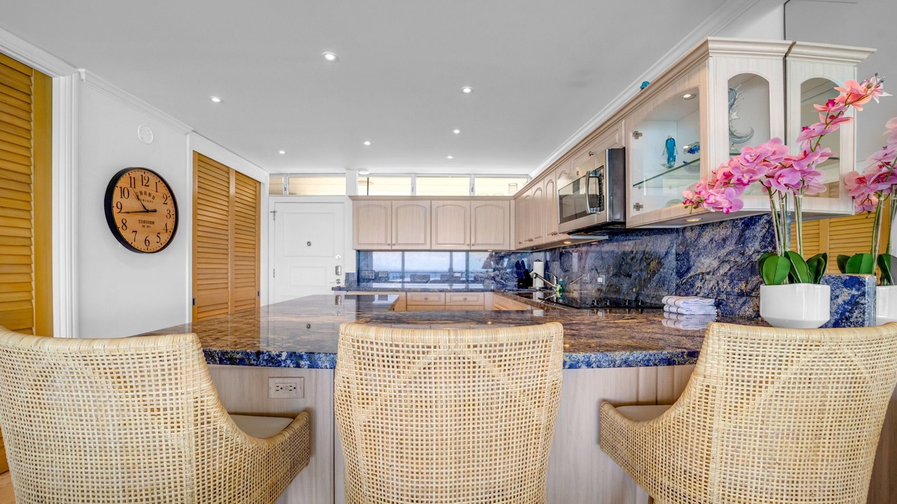 Photo of Kitchen in Diamond Head - Kapahulu - St. Louis