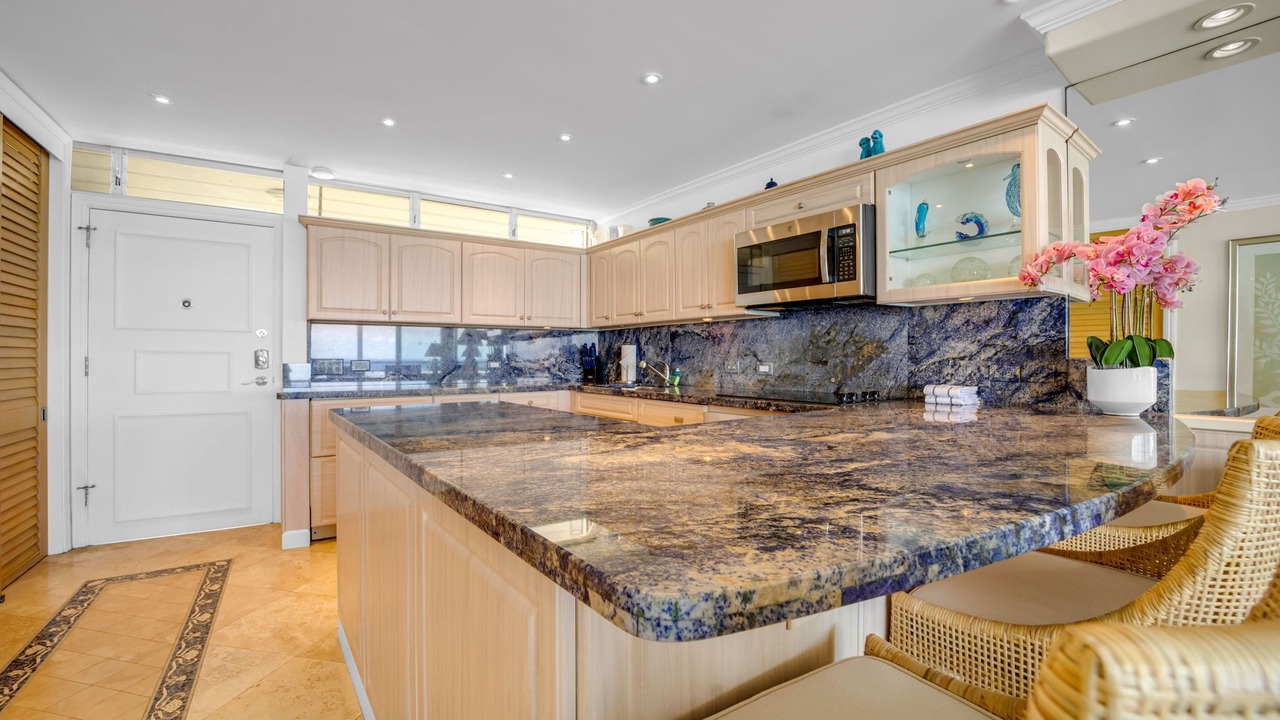 Photo of Kitchen in Diamond Head - Kapahulu - St. Louis