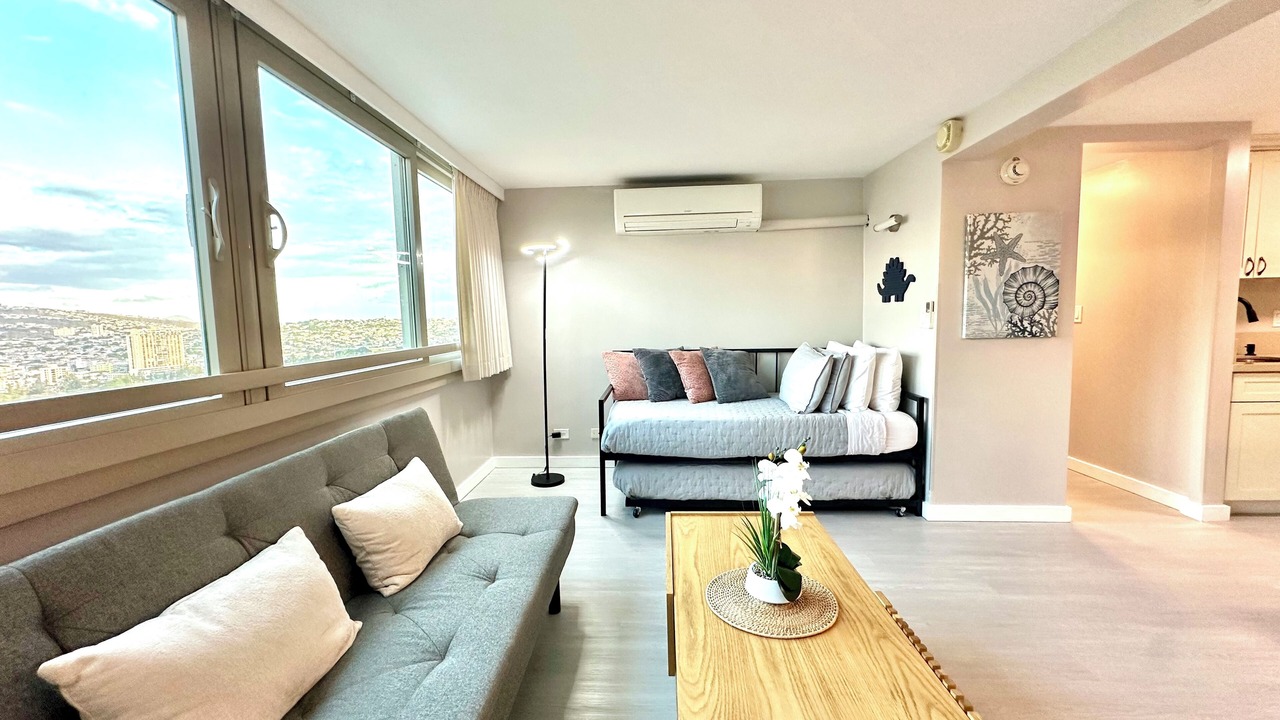 Photo of Bedroom in Diamond Head - Kapahulu - St. Louis