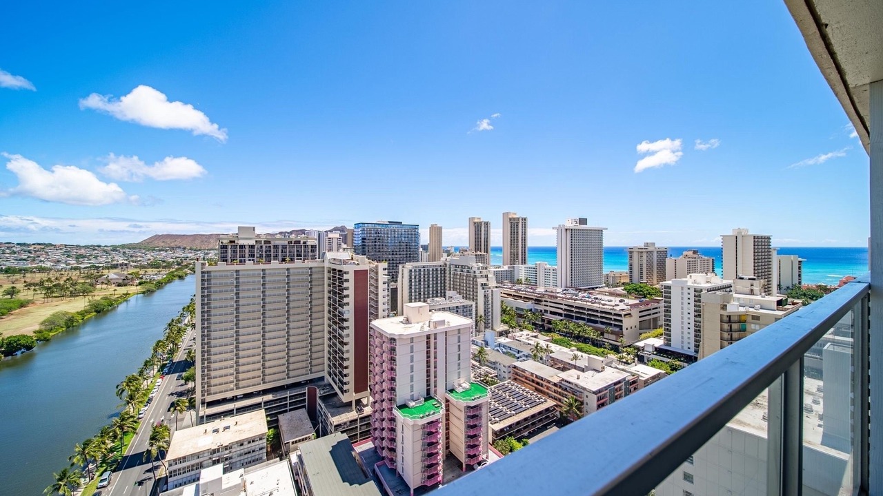Photo of Patio Balcony in Diamond Head - Kapahulu - St. Louis
