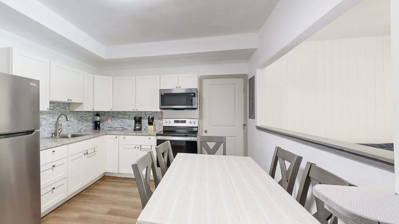 Photo of Kitchen in Kalihi Valley