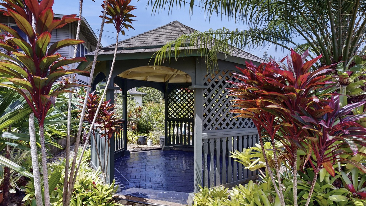 Photo of Outdoor in Kalihi Valley