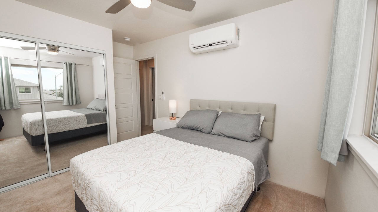 Photo of Bedroom in Ewa
