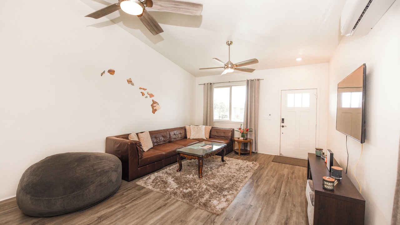 Photo of Livingroom in Ewa