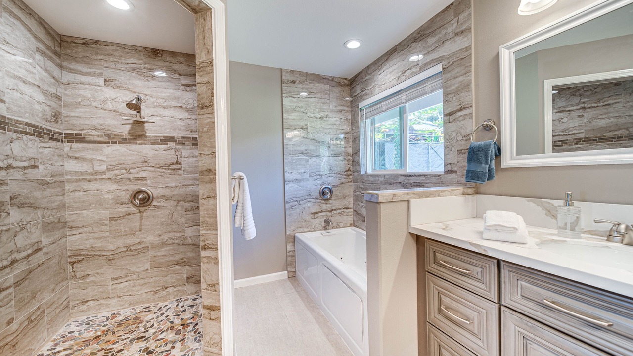 Photo of Bathroom in Kapoho