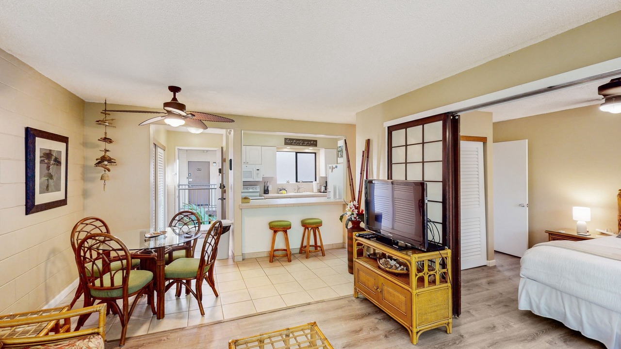 Photo of Bedroom in Maalaea