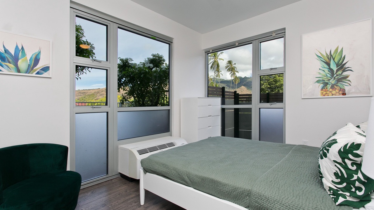 Photo of Bedroom in Portlock