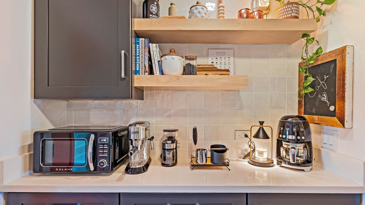 Photo of Kitchen in Kahana