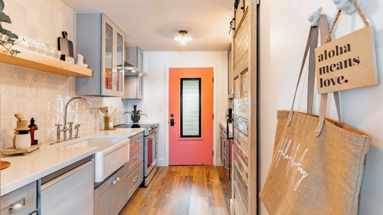 Photo of Kitchen in Kahana