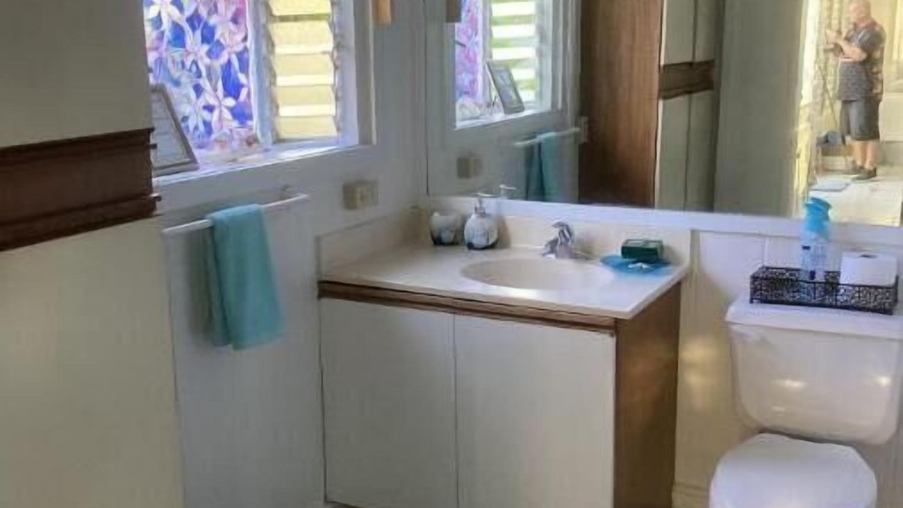 Photo of Bathroom in Keolu Hills