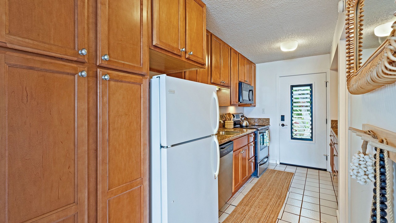 Photo of Kitchen in Kahana