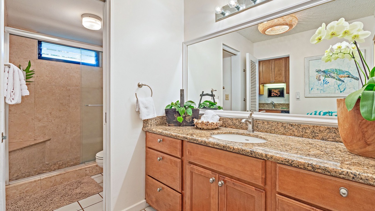 Photo of Bathroom in Kahana