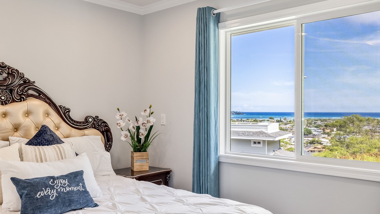 Photo of Bedroom in Eastern Honolulu