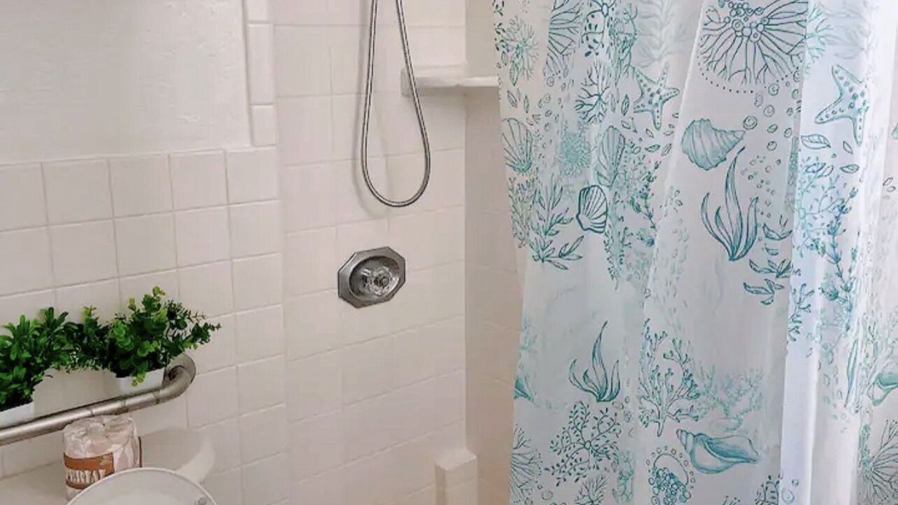 Photo of Bathroom in McCully - Moiliili