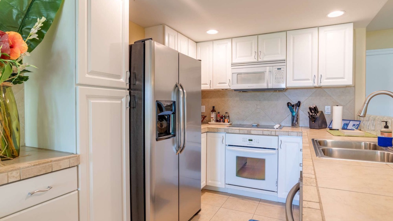 Photo of Kitchen in Maalaea