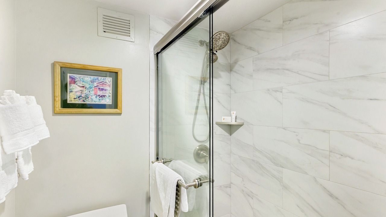 Photo of Bathroom in Kahana