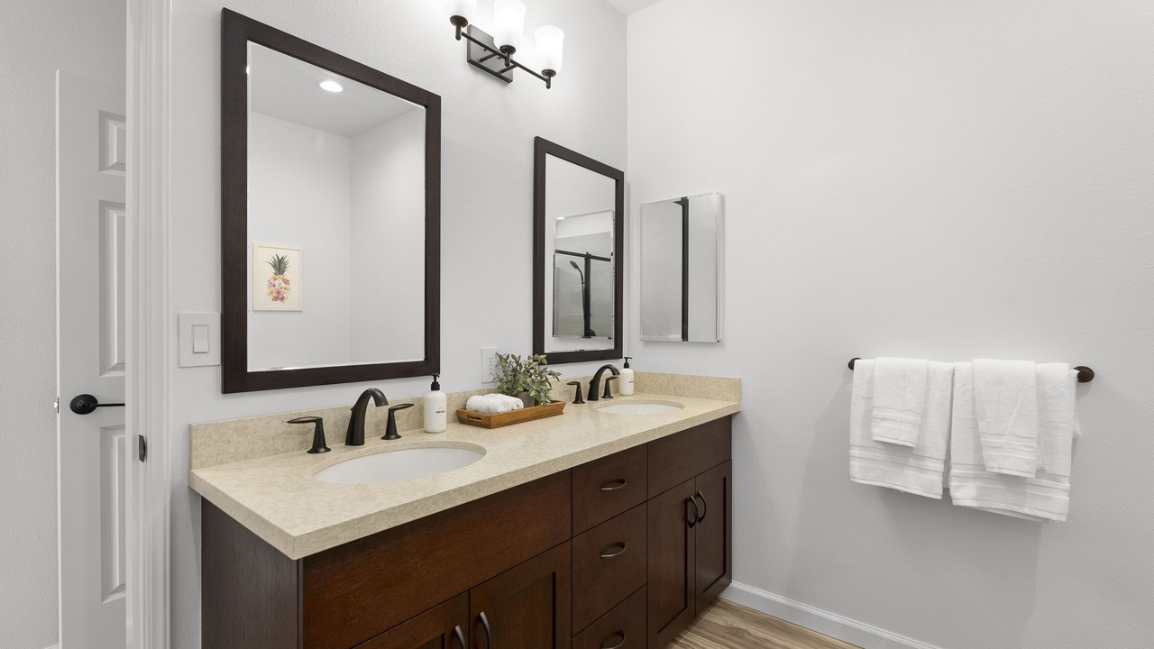Photo of Bathroom in Makaha Valley