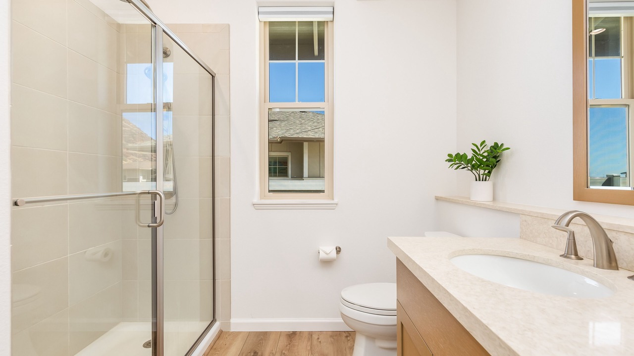 Photo of Bathroom in Makaha Valley