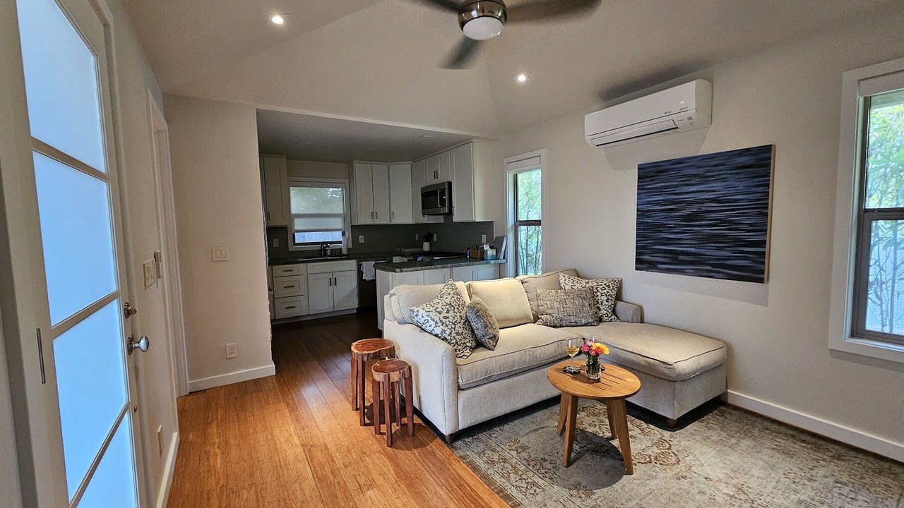 Photo of Livingroom in Kalama Tract