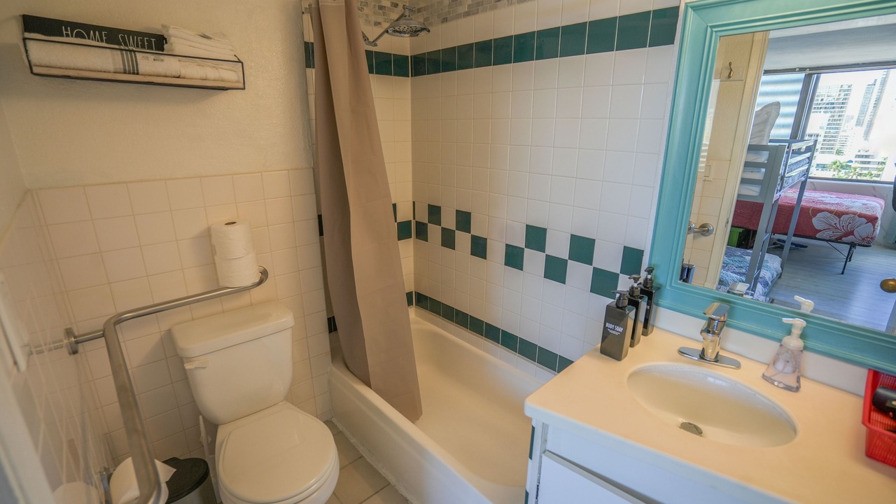 Photo of Bathroom in McCully - Moiliili