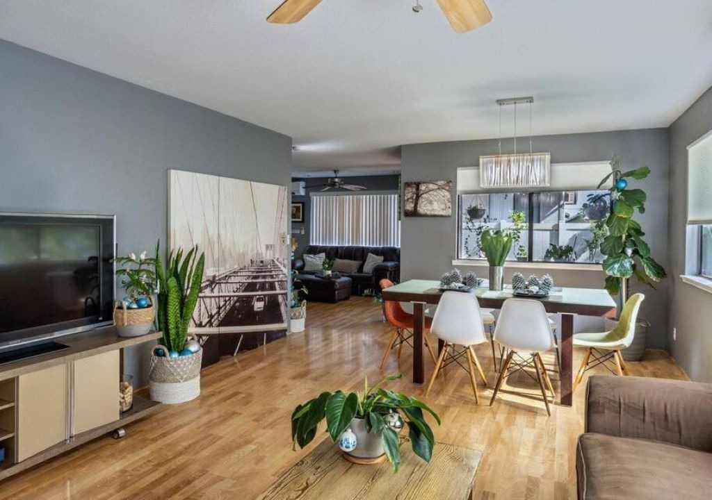 Photo of Livingroom in Village Park