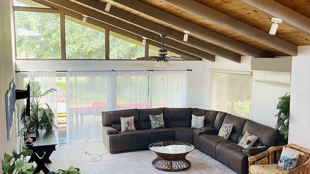 Photo of Livingroom in Keauhou