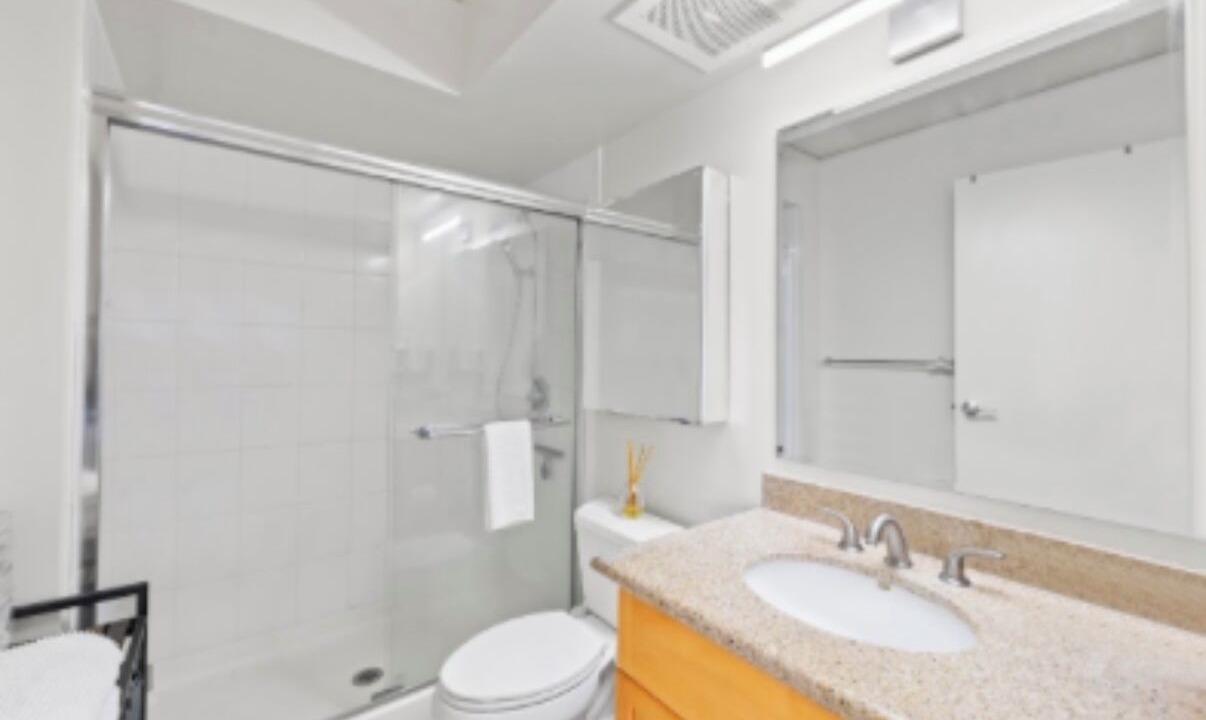 Photo of Bathroom in Ala Moana