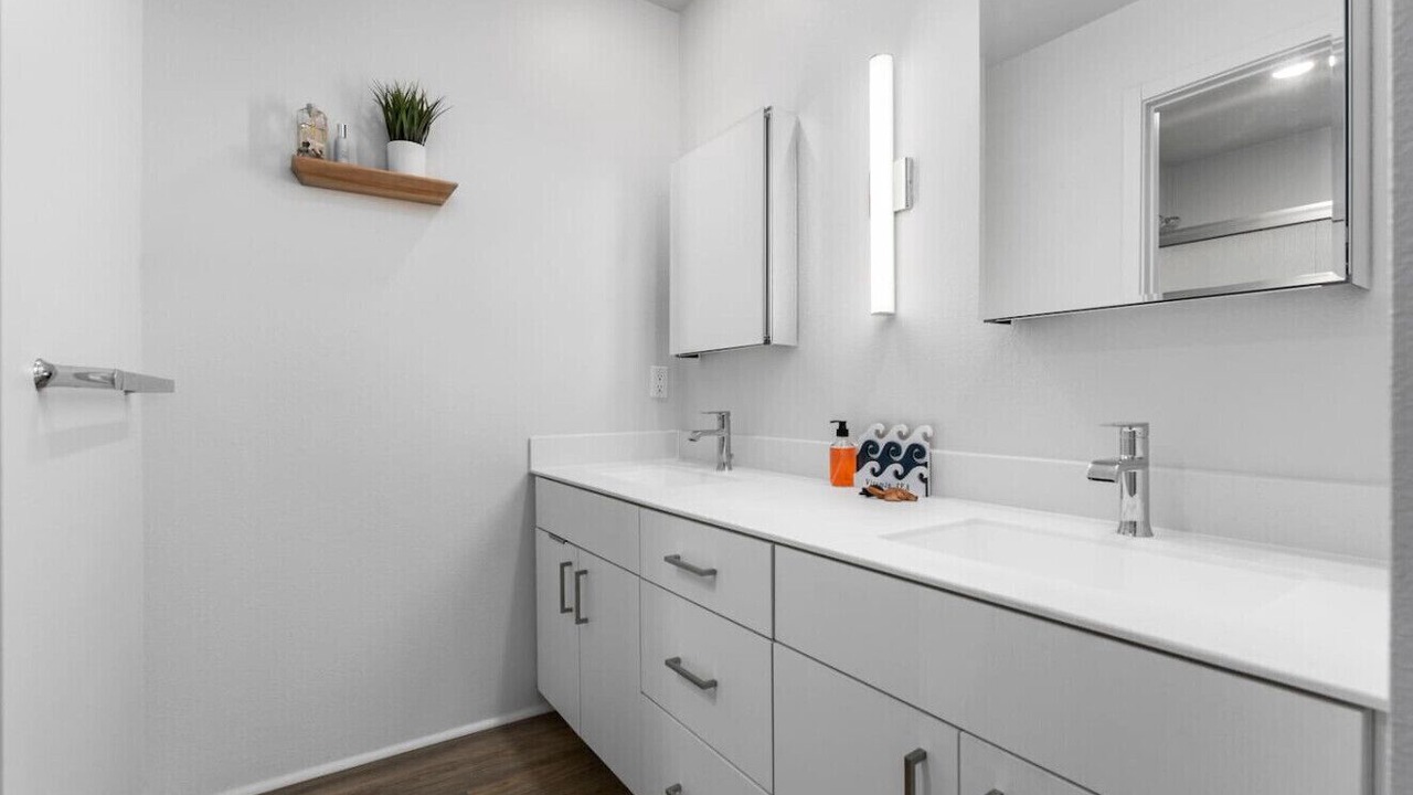 Photo of Bathroom in Ewa