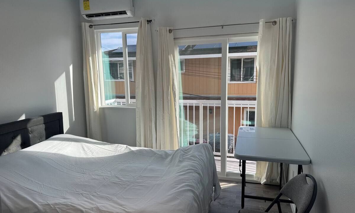 Photo of Bedroom in Kalihi Valley