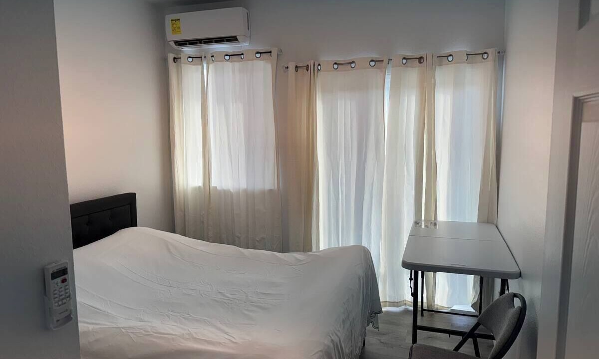 Photo of Bedroom in Kalihi Valley