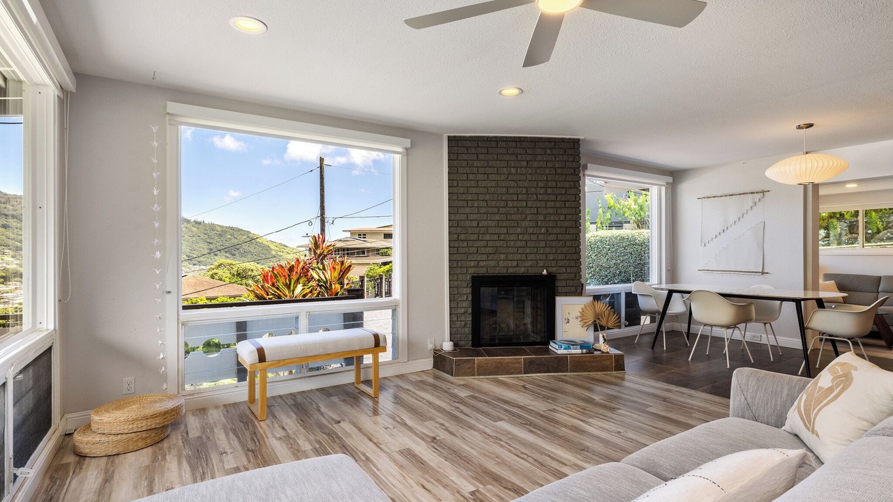 Photo of Livingroom in Manoa