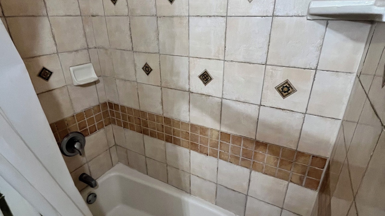 Photo of Bathroom in Kahaluu-Keauhou